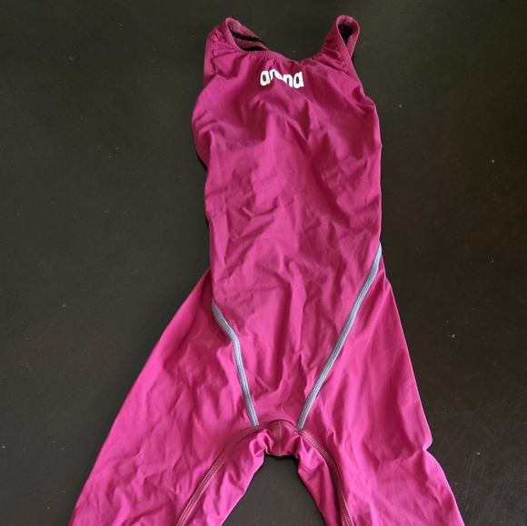 Arena Women's Swim Tech Suit - Picture 1 of 5